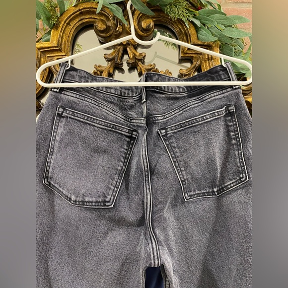 Abercrombie & Fitch Mom Jeans NWOT - Picture 4 of 4